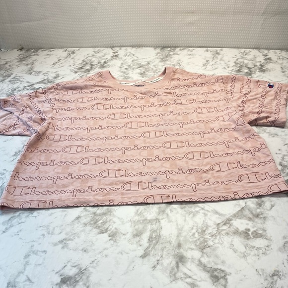 Champion Retro Athletic pastel Pink Logo Crop Tee Shirt Size Medium - Picture 11 of 17